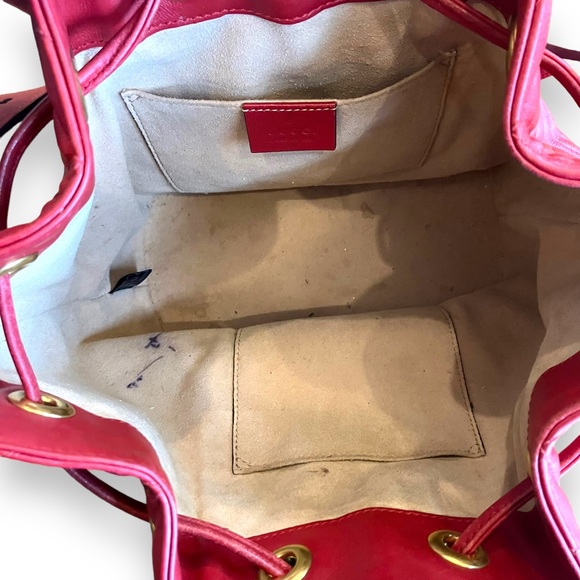 Gucci GG Marmot Matellasé Sylvie Bag in Hibiscus - Picture 8 of 17